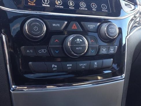 Used 2019 Jeep Grand Cherokee Overland image 26