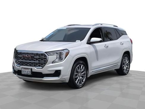 Used 2022 GMC Terrain Denali AWD/4WD image 1