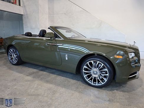 Used 2021 Rolls-Royce Dawn RWD image 1