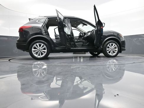 Used 2019 Nissan Rogue Sport SV image 46