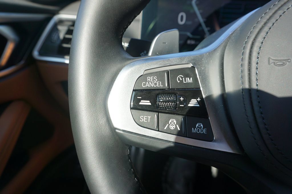 Used 2024 BMW M440i Convertible RWD image 8