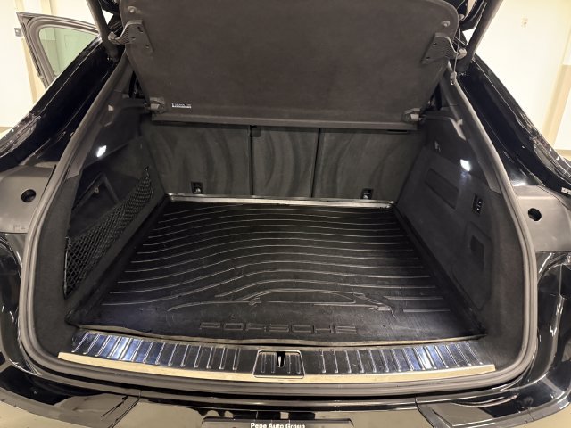 Certified 2023 Porsche Cayenne GTS AWD/4WD image 13