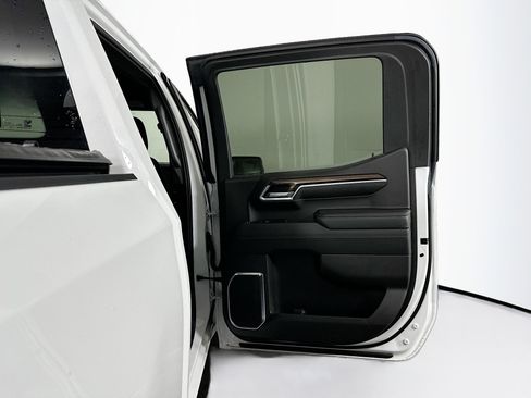 Used 2022 Chevrolet Silverado 1500 LT image 30