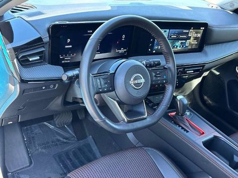 Certified 2025 Nissan Kicks SR FWD image 13