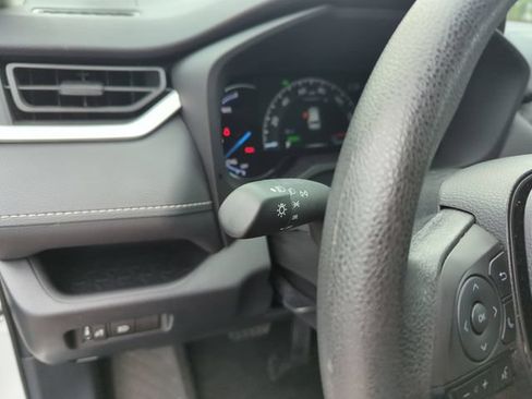 Used 2025 Toyota RAV4 LE AWD/4WD image 20