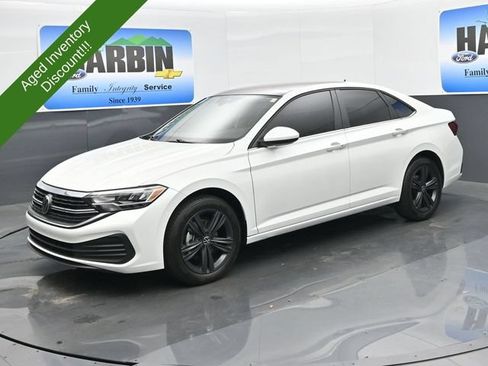 Used 2024 Volkswagen Jetta SE w/ Panoramic Sunroof Package FWD image 1