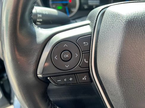 Used 2024 Toyota Venza LE AWD/4WD image 29