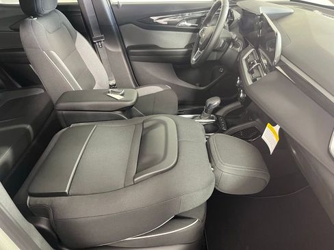 New 2026 Chevrolet TrailBlazer LT w/ Convenience Package AWD/4WD image 14