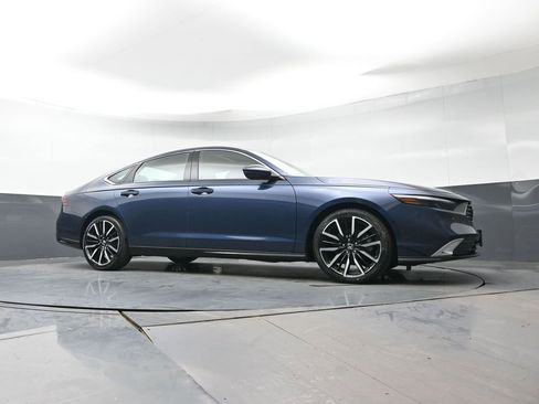 Certified 2024 Honda Accord Touring image 33