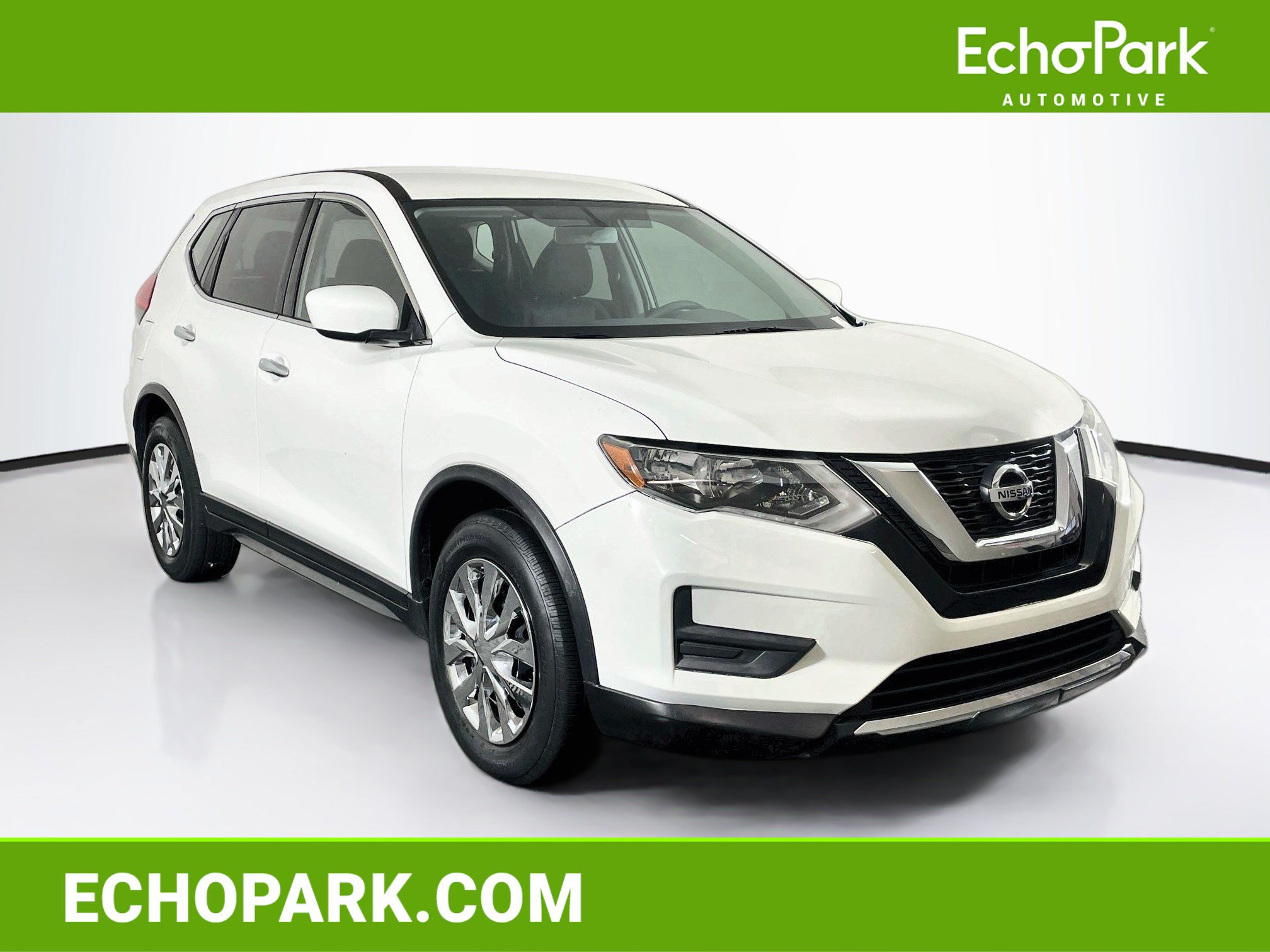 Used 2017 Nissan Rogue S FWD image 1