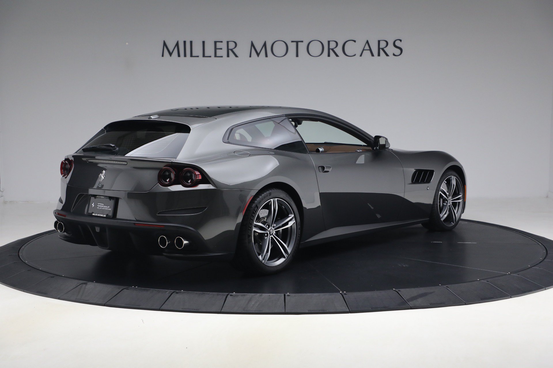 Certified 2019 Ferrari GTC4Lusso AWD/4WD image 8