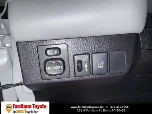 Used 2018 Toyota RAV4 Limited w/ Advanced Technology Package FWD image 20