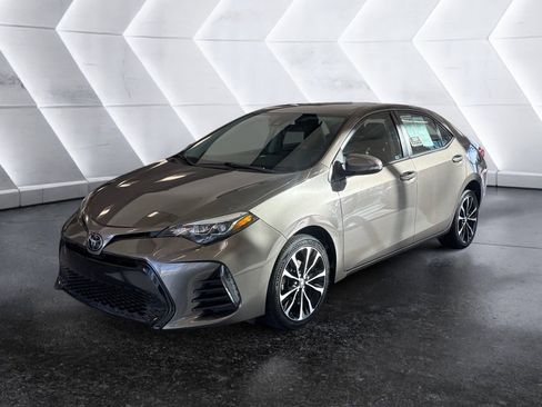 Used 2019 Toyota Corolla L image 3