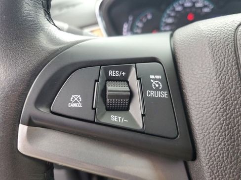 Used 2020 Chevrolet Trax LT w/ Driver Confidence Package FWD image 23