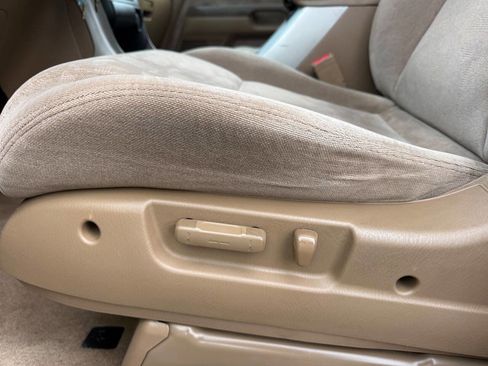 Used 2005 Honda Pilot EX image 16