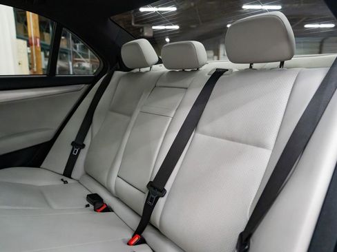 Used 2014 Mercedes-Benz C 250 Sedan image 26