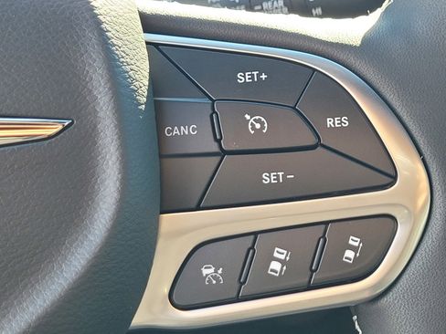 New 2026 Chrysler Pacifica Select image 19