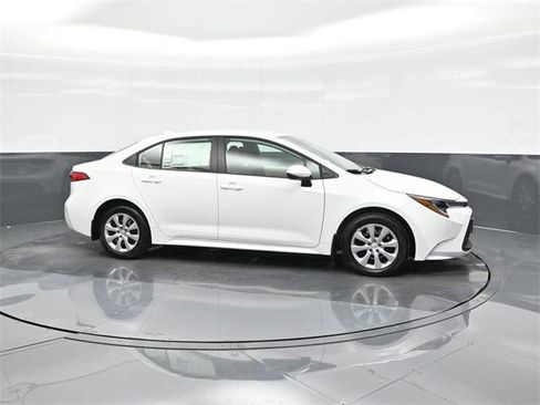 Certified 2026 Toyota Corolla LE image 17