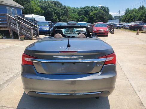 Used 2012 Chrysler 200 Touring FWD image 6