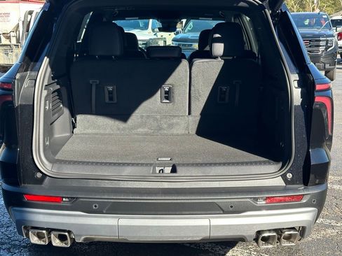 New 2026 Chevrolet Traverse LT image 8