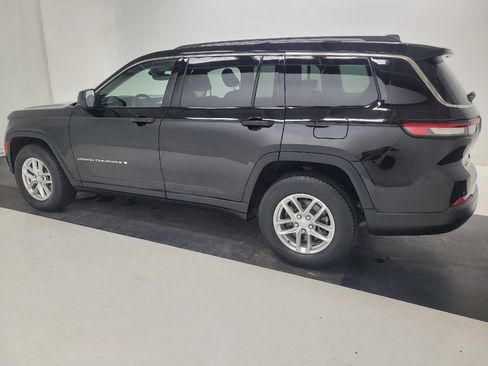 Used 2021 Jeep Grand Cherokee L Laredo w/ Luxury Tech Group I AWD/4WD image 3