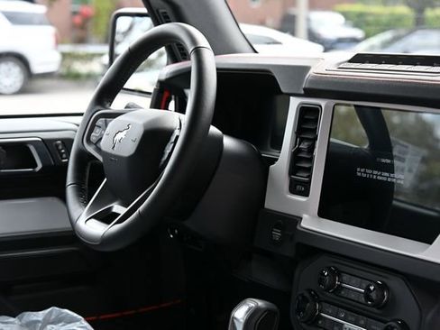 Used 2025 Ford Bronco Stroppe Edition image 30