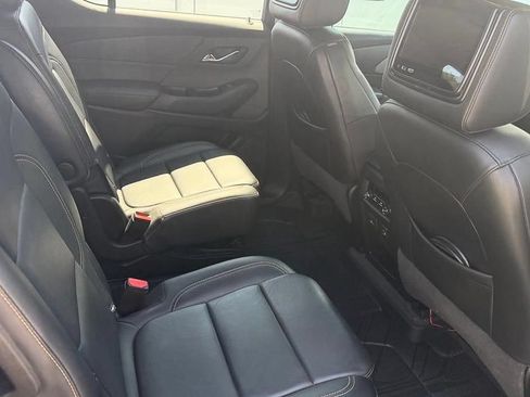 Used 2019 Chevrolet Traverse RS w/ LPO, Floor Liner Package AWD/4WD image 5