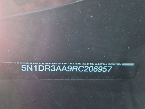 Used 2024 Nissan Pathfinder S FWD image 10