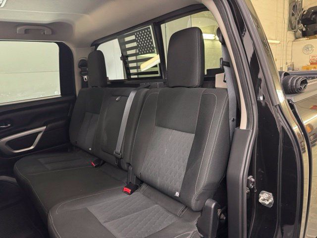 Used 2017 Nissan Titan SV AWD/4WD image 22