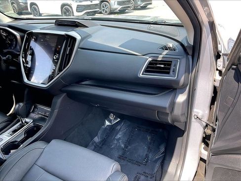 Used 2023 Subaru Ascent Limited AWD/4WD image 12