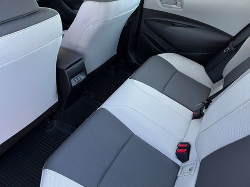 Used 2025 Toyota Corolla LE FWD image 14