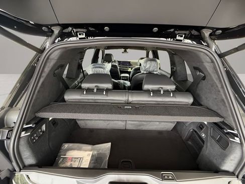 Used 2026 BMW X7 xDrive40i w/ M Sport Package image 31