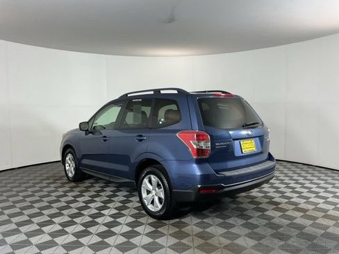 Used 2014 Subaru Forester 2.5i Premium AWD/4WD image 7