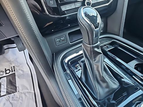 Used 2021 INFINITI QX80 Sensory w/ All-Season Package image 26