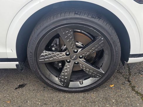 Certified 2025 Genesis GV70 3.5T Sport w/ Sport Advanced Package image 31