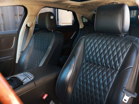 Used 2017 Jaguar XJ L Portfolio image 10