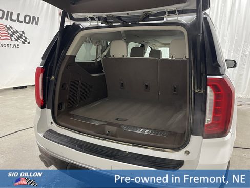 Used 2023 GMC Yukon XL Denali image 5