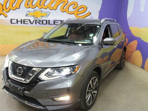 Used 2017 Nissan Rogue SL AWD/4WD image 2