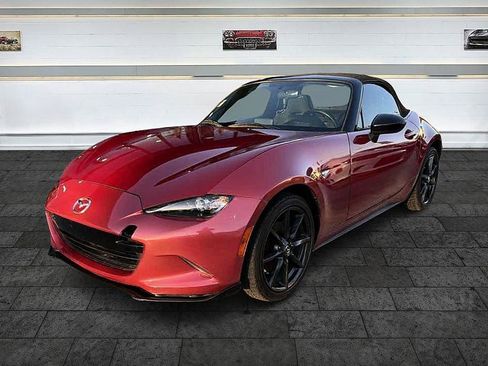 Used 2016 MAZDA MX-5 Miata Club RWD image 3
