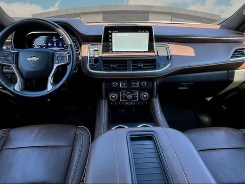 Certified 2023 Chevrolet Suburban High Country AWD/4WD image 15