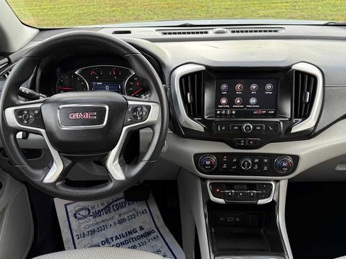 Used 2024 GMC Terrain SLE w/ Driver Convenience Package AWD/4WD image 10