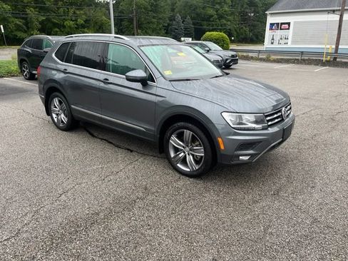 Used 2020 Volkswagen Tiguan SEL AWD/4WD image 3