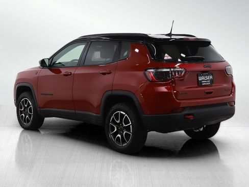 Used 2025 Jeep Compass Trailhawk image 3