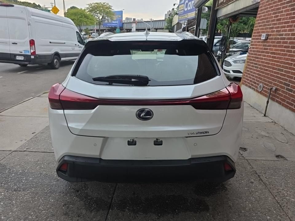 Used 2019 Lexus UX 250h AWD/4WD image 6