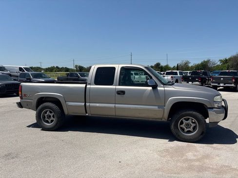 Used 2001 GMC Sierra 1500 4x4 Extended Cab w/ SLT Marketing Option Pkg image 2