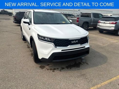 Used 2023 Kia Sorento LX FWD image 6