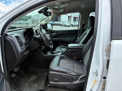 Used 2017 Chevrolet Colorado Z71 AWD/4WD image 16