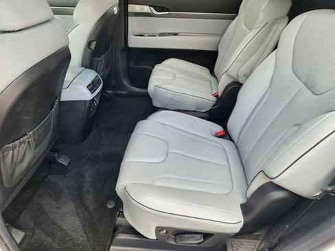 Used 2023 Hyundai Palisade SEL w/ Premium Package image 32