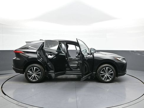 Used 2024 Toyota Venza LE AWD/4WD image 41
