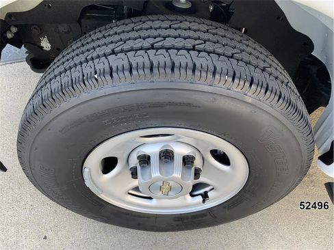 Used 2023 Chevrolet Express 2500 Extended image 20